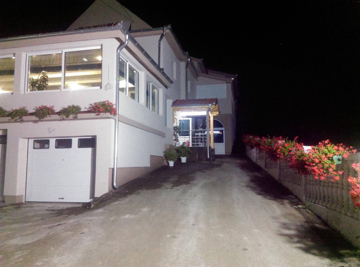 Karavan 123 Raska ภายนอก รูปภาพ